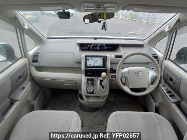 Used 2009 AT toyota noah ZRR75G Image[18]