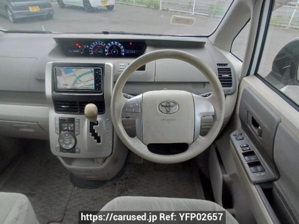 Used 2009 AT toyota noah ZRR75G Image[20]