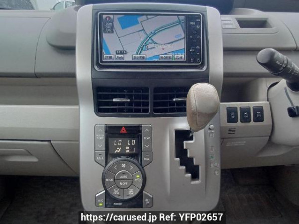Used 2009 AT toyota noah ZRR75G Image[23]