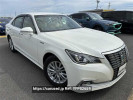 Toyota Crown Hybrid AWS210