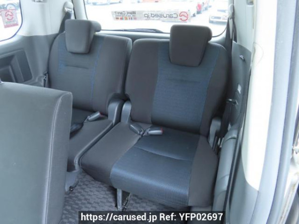 Used 2009 AT toyota voxy ZRR70W Image[17]
