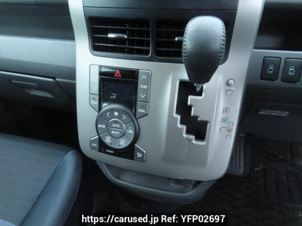 Used 2009 AT toyota voxy ZRR70W Image[28]