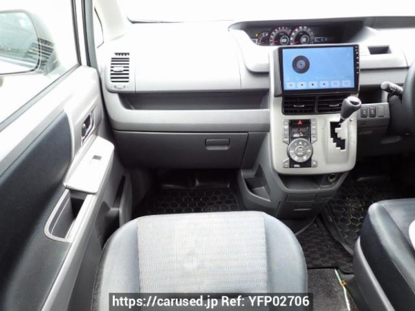 Used 2009 AT toyota voxy ZRR70W Image[19]