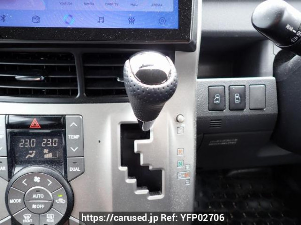 Used 2009 AT toyota voxy ZRR70W Image[24]