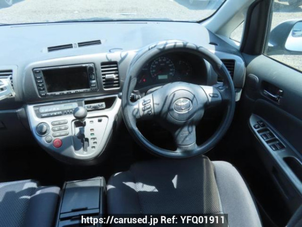 Used 2003 AT toyota wish ZNE10G Image[21]