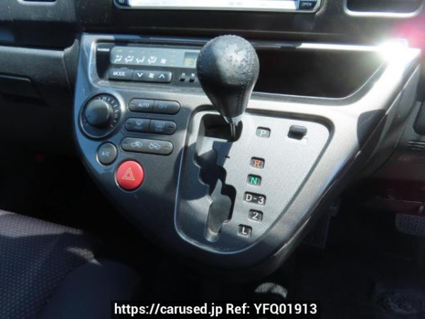 Used 2004 AT toyota wish ZNE10G Image[25]