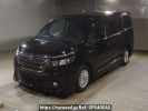 Toyota Voxy ZWR80G