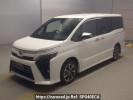 Toyota Voxy ZRR80W