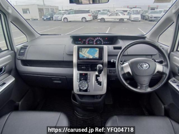 Used 2009 AT toyota voxy ZRR70W Image[17]