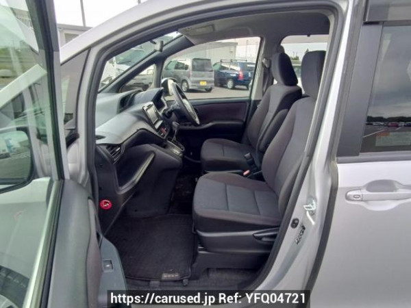 Used 2015 AT toyota noah ZRR85G Image[14]