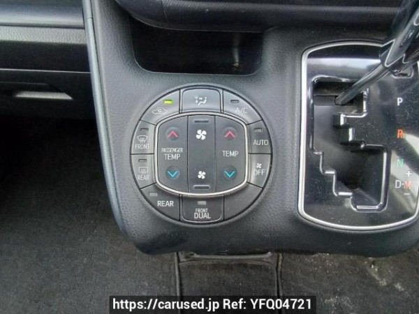 Used 2015 AT toyota noah ZRR85G Image[23]