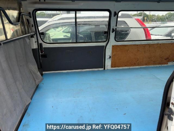 Used 2004 AT toyota regiusace-van TRH112V Image[9]