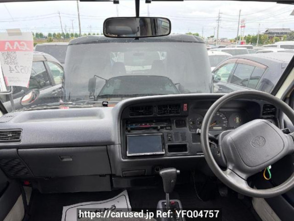 Used 2004 AT toyota regiusace-van TRH112V Image[10]
