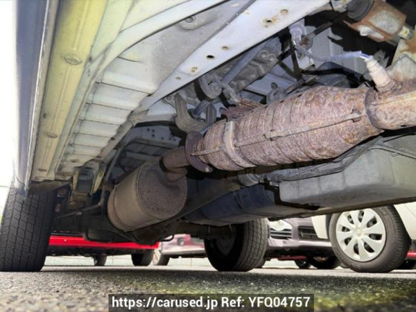 Used 2004 AT toyota regiusace-van TRH112V Image[25]