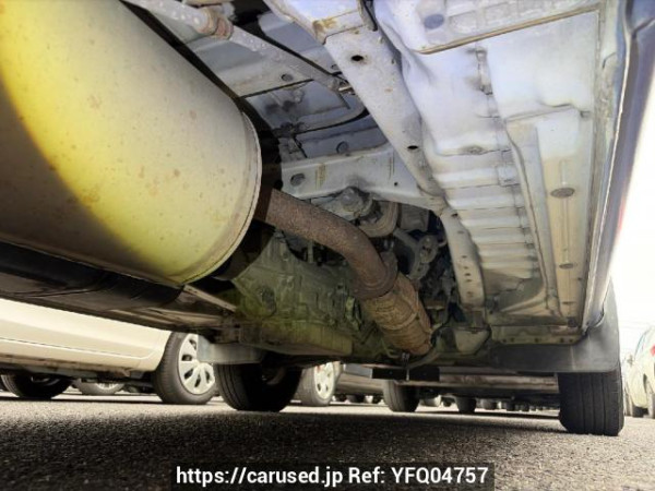 Used 2004 AT toyota regiusace-van TRH112V Image[26]