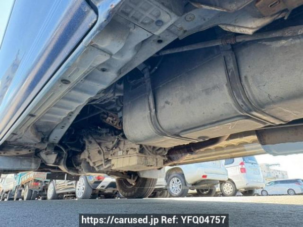 Used 2004 AT toyota regiusace-van TRH112V Image[37]