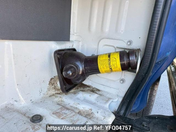 Used 2004 AT toyota regiusace-van TRH112V Image[44]
