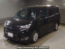 Toyota Noah ZWR80G