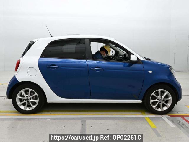 Buy Used 2017 Smart Smart ForFour 453042 (OP02261C) - Carused.jp