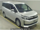 Toyota Voxy ZRR85G