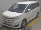 Toyota Noah ZRR80G