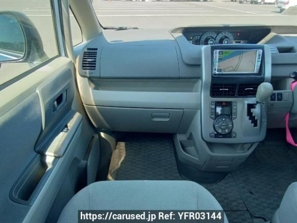 Used 2008 AT toyota noah ZRR70G Image[19]