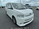 Toyota Voxy ZRR70W