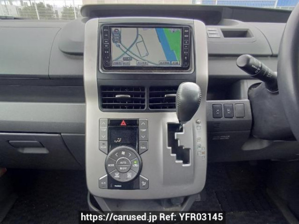 Used 2008 AT toyota voxy ZRR70W Image[21]