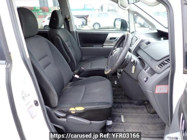 Used 2009 AT toyota voxy ZRR70W Image[13]