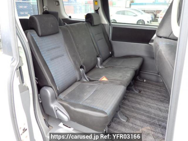 Used 2009 AT toyota voxy ZRR70W Image[15]