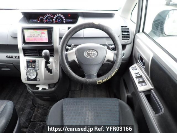 Used 2009 AT toyota voxy ZRR70W Image[20]