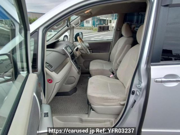 Used 2009 AT toyota noah ZRR75W Image[13]