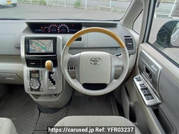 Used 2009 AT toyota noah ZRR75W Image[19]