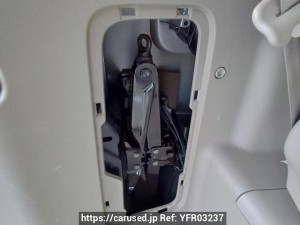 Used 2009 AT toyota noah ZRR75W Image[41]