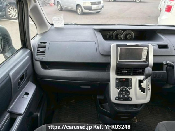 Used 2010 AT toyota voxy ZRR70G Image[18]