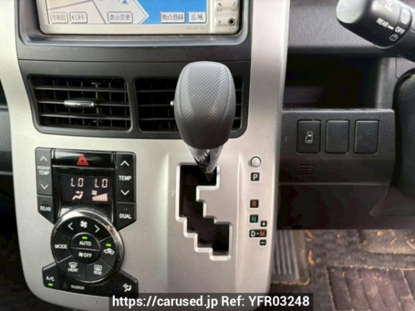 Used 2010 AT toyota voxy ZRR70G Image[24]