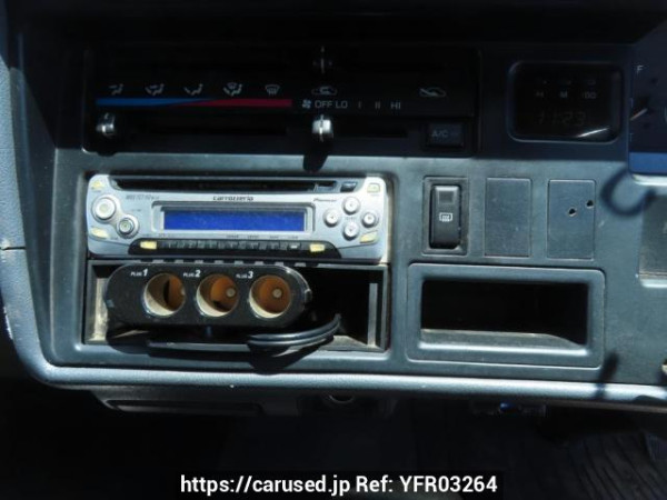 Used 2003 AT toyota hiace-van TRH102V Image[17]