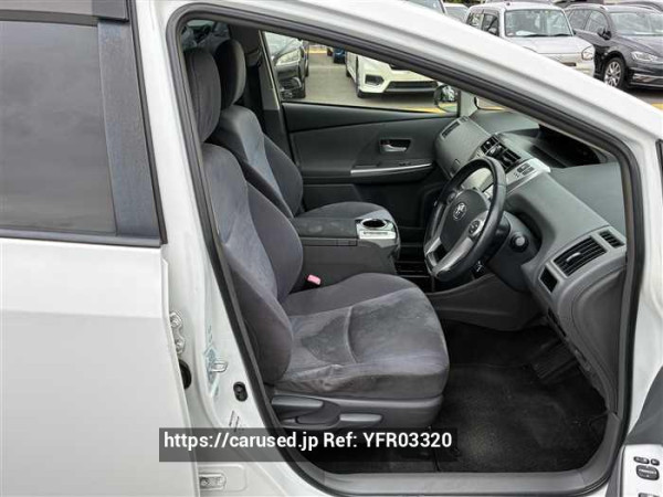 Used 2013 CVT toyota prius-alpha ZVW41 Image[18]