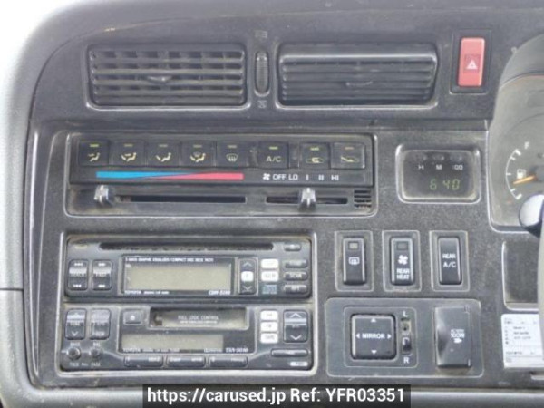 Used 2003 AT toyota hiace-van TRH112V Image[19]