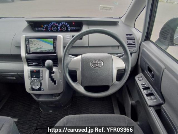 Used 2008 AT toyota noah ZRR70G Image[20]