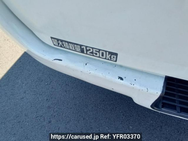 Used 2004 AT toyota hiace-van TRH112V Image[13]