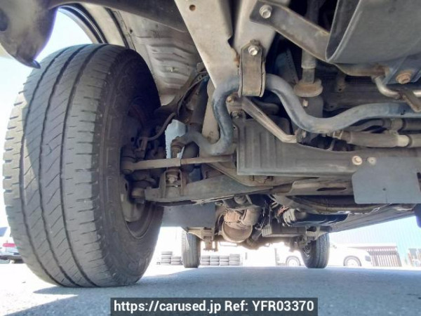 Used 2004 AT toyota hiace-van TRH112V Image[30]