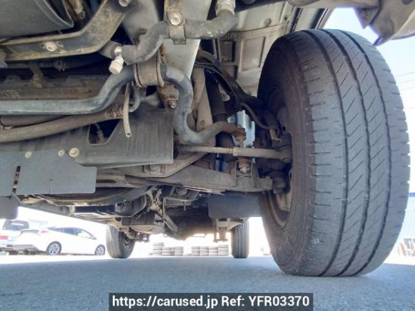 Used 2004 AT toyota hiace-van TRH112V Image[31]