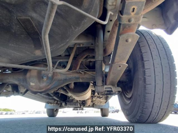 Used 2004 AT toyota hiace-van TRH112V Image[36]