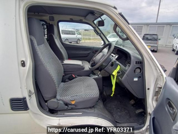 Used 2003 AT toyota hiace-van TRH112V Image[13]