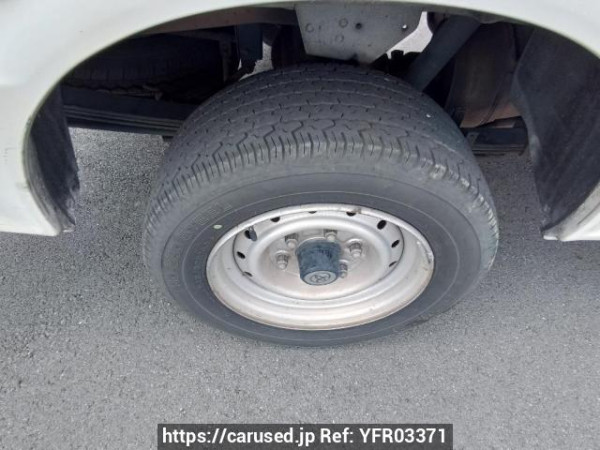Used 2003 AT toyota hiace-van TRH112V Image[28]