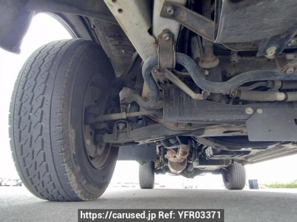 Used 2003 AT toyota hiace-van TRH112V Image[30]