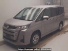Toyota Noah MZRA95W