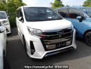 Toyota Noah ZRR80W