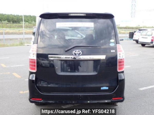 Used 2007 AT toyota noah ZRR70W Image[5]